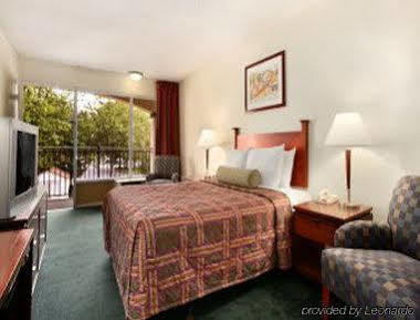 Hotel O Daylight Inn Elkhart I-90, In Номер фото